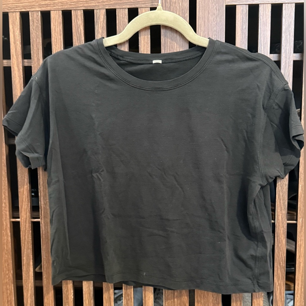 Lululemon Cropped Black Women's Top